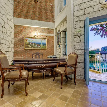 فندق فورا ألاتشاتي