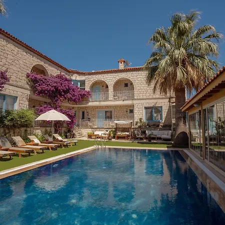 فندق فورا 2*