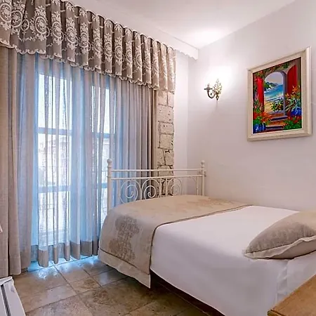 فندق فورا ألاتشاتي